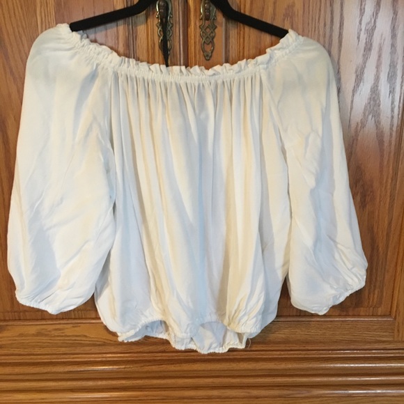 Crop top - Picture 1 of 2